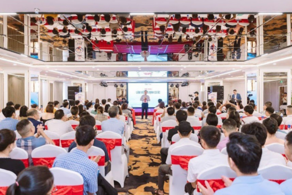 [Báo điện tử VTV đưa tin] ICOGroup - Dựng xây tương lai từ sự uy tín và chuyên nghiệp